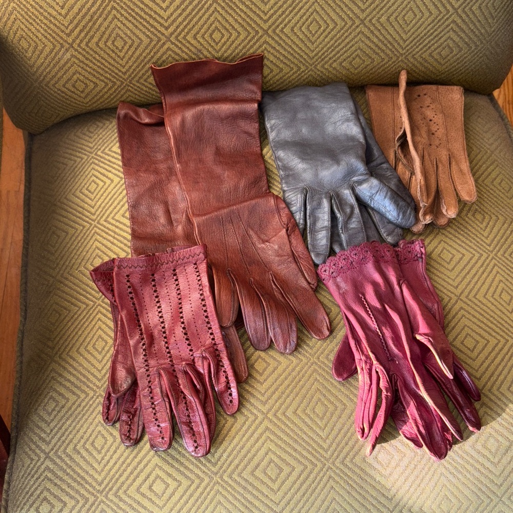 Vintage Leather Gloves Set